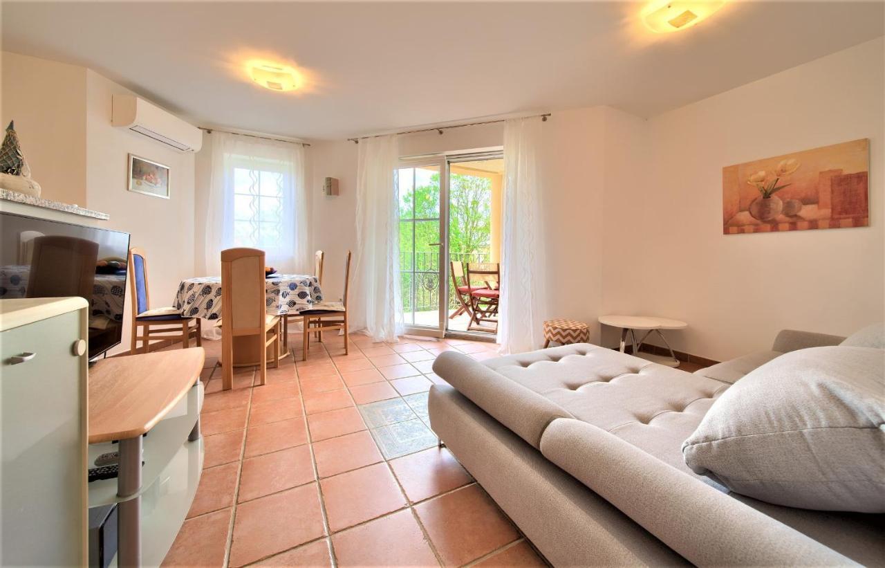 ונטאצ'יצ'י Apartment Camellia מראה חיצוני תמונה